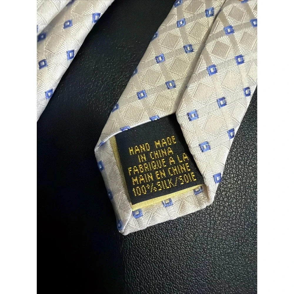 Donald J Trump Signature Collection Geometric Pattern Tie!